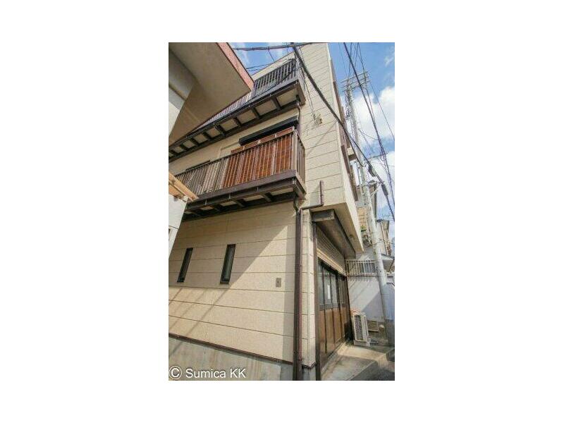Wakayama City, Saikazaki (Wakayama Port Station) 3-story building 2DK