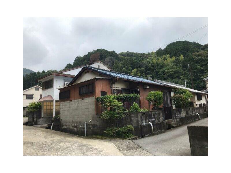 2-story building with 7DK in Shimon, Kainan City (Kainan Station)