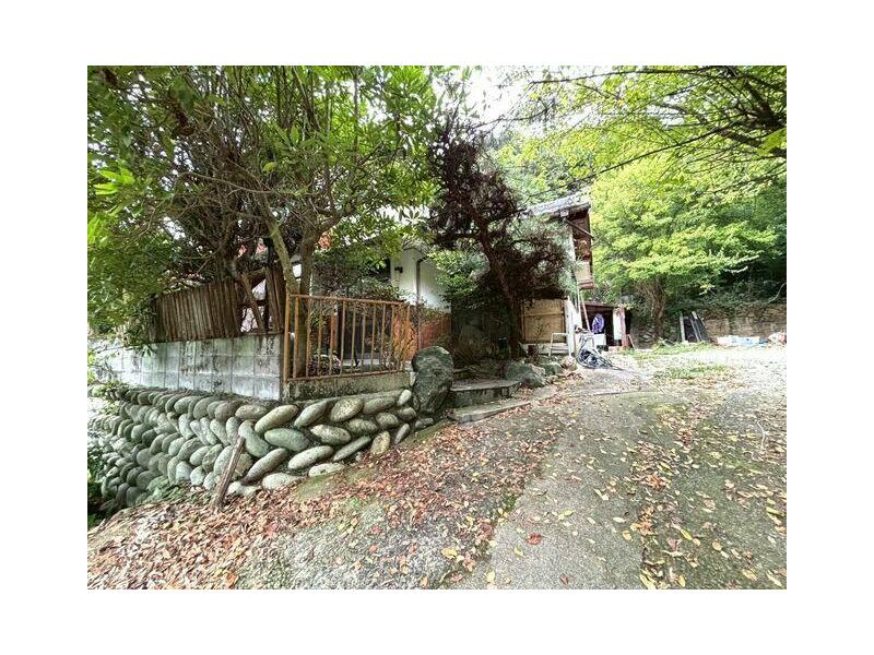 Komaki City, Oaza Oyama (Amioka Station) 2-story building 6LDK