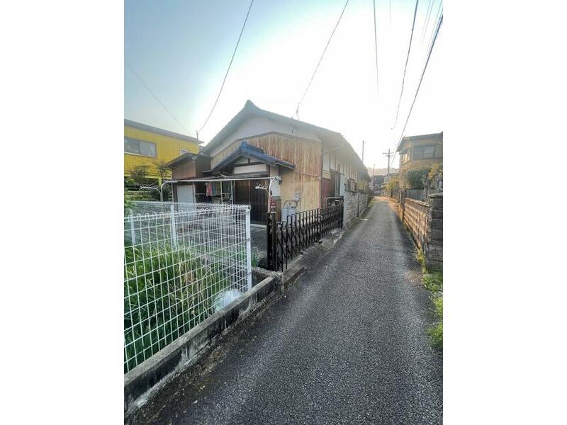 Mie County, Komono Town, Oaza Komono (Nakakomono Station) Single-story building 5DK