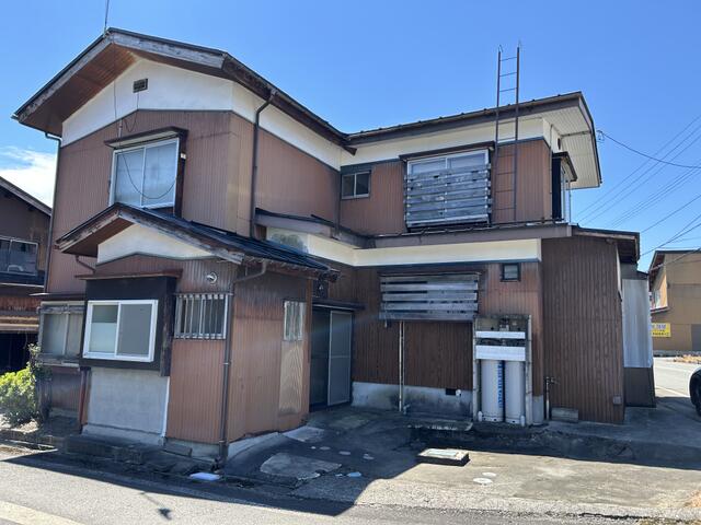 Cheap house for sale in Minamiuonuma, Niigata