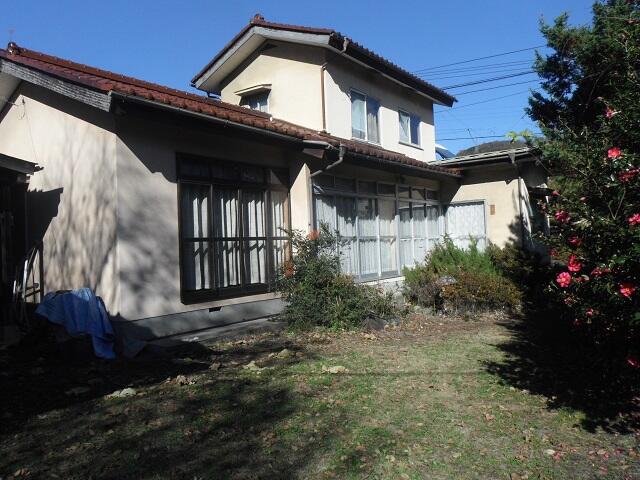 Cheap house for sale in Nirasaki, Yamanashi