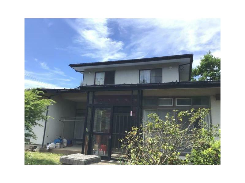 November 1986 (39 years and 4 months old)