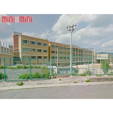 神戸市立夢野の丘小学校 距離：1,223m