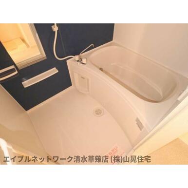 ゆったり過ごせるお風呂です