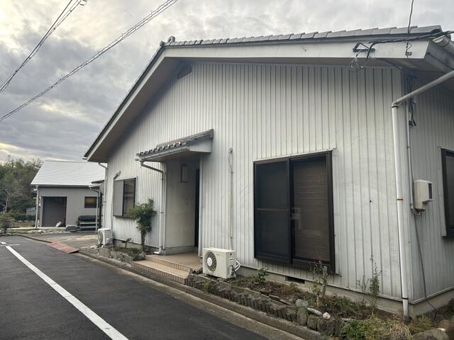 Cheap house for sale in Nakanikawa, Toyama