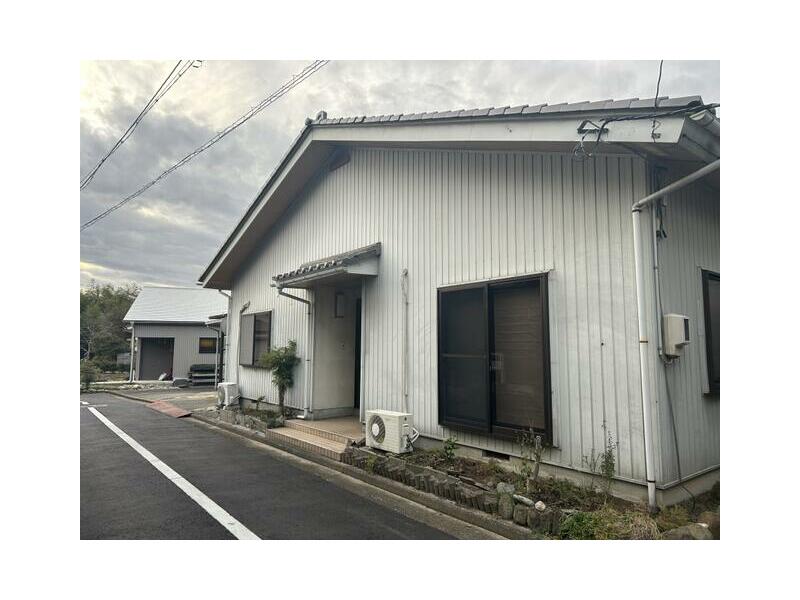 Nakaniikawa District, Kamiichi Town, Tenjinmachi (Shinminagawa Station) Single-story building 3K
