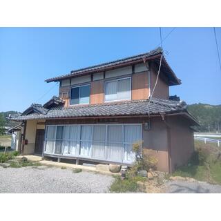 Ayabe City, Shigago-cho Umegaishima (Ayabe Station) 2-story building with 6 rooms, dining room, and kitchen. Price: 3 million yen.