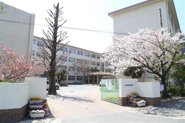アットホーム 福岡市早良区 室見3丁目 室見駅 2階建 3sldk 福岡市早良区の新築一戸建て 提供元 株 オープンハウス 六本松営業センター 一軒家 家の購入