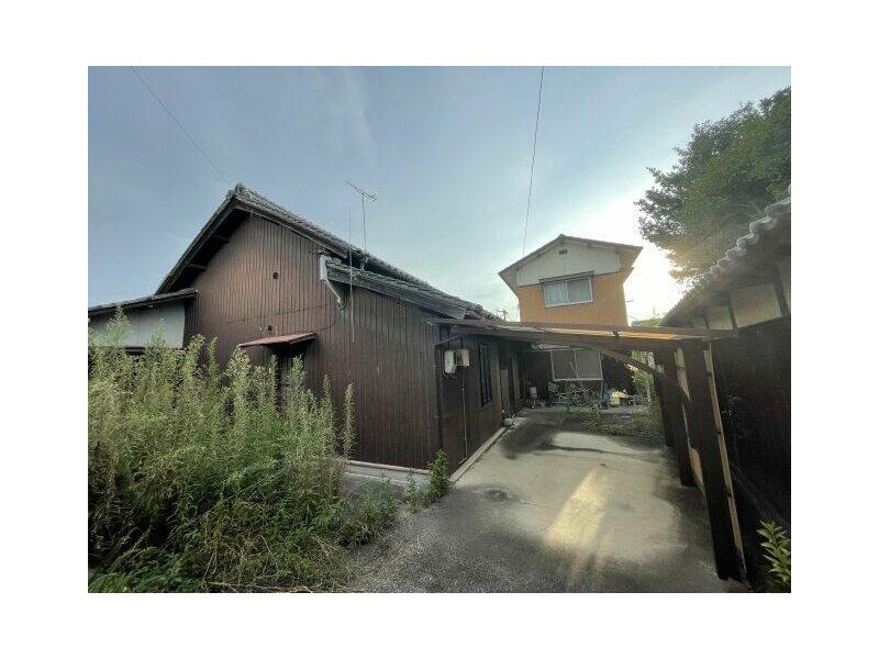 Mitoyo City, Takuma Town Matsuzaki (Takuma Station) 2-story 9DK