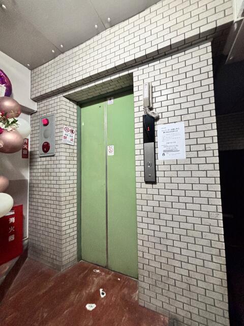 アットホーム】川崎駅のスタジオ・ホールの業種が出店できる貸店舗