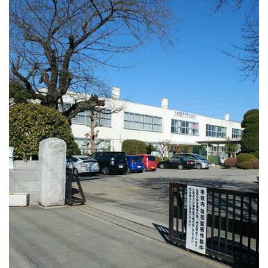 上尾市立上尾中学校 距離：1,705m