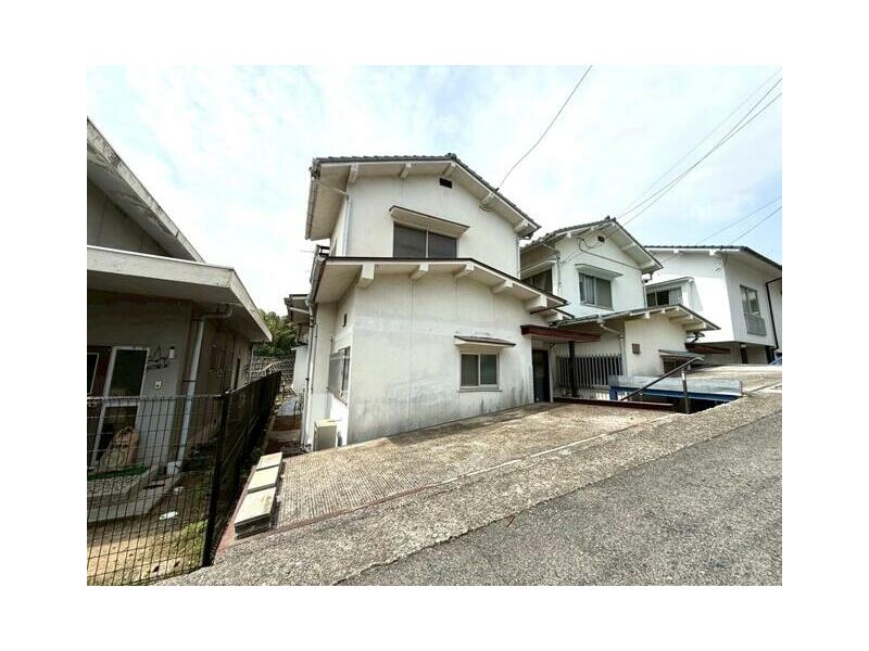 Higashi-ku, Hiroshima City, Kamiyoshina 2-chome (Yaga Station) 2-story 3DK