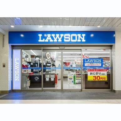 ローソン文京サッカー通り店 距離:125m