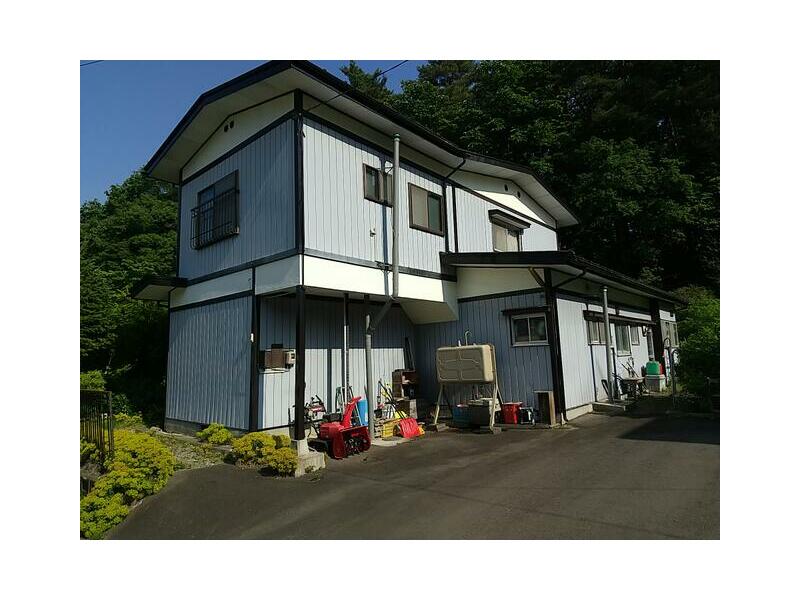 35 minutes on foot from JR Tohoku Main Line "Yamanome" Station