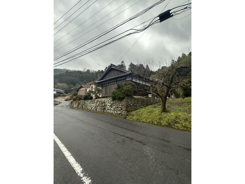 Shimokawa-cho, Shikokuchuo-city, Shikoku 5DK

1.5 million yen