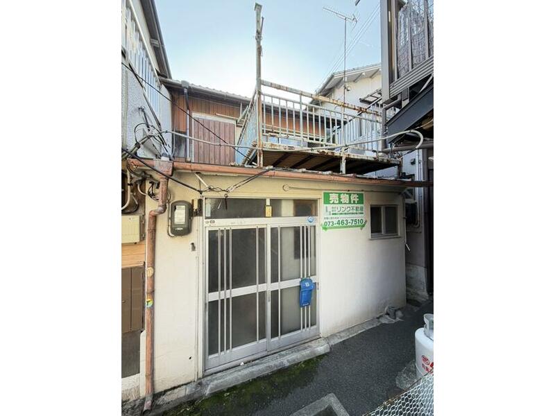 2F 3DK in Zogasaki, Wakayama-shi, Wakayama

900,000 yen