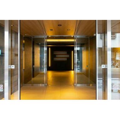 清潔なエントランスです