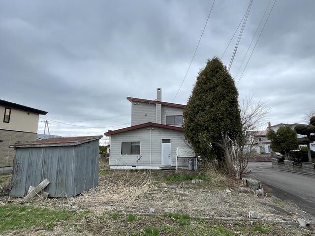 岩見沢市 栗沢町必成(栗沢駅) 2階建 4LDK 5