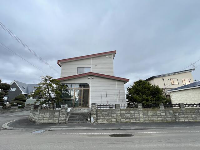 北海道岩見沢市の一戸建て | 120万円 | 4LDK | 370.8m² | 洪水ハザード | Akiyama house finder