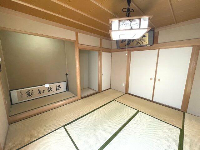 アットホーム】津市 観音寺町 (津駅 ) 2階建 5LDK アットホーム】津市 観音寺町 (津駅 ) 2階建 5LDK