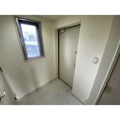 シンプルで使いやすい玄関です