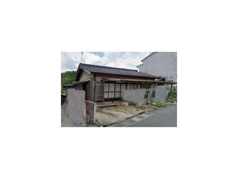 Bus] 2 min. walk from Oobaku-Shinmachi stop.