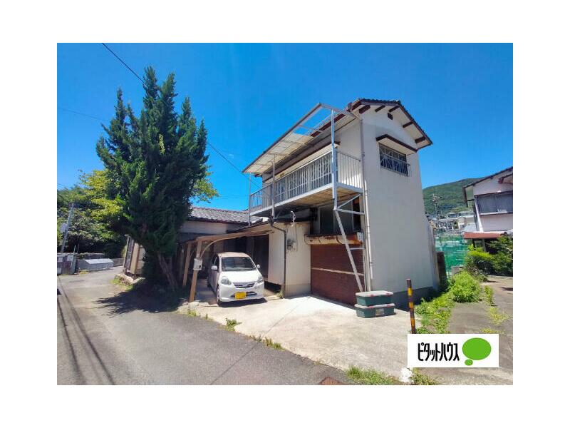 Sasebo City, Hi-u Town (Hi-u Station) 2-story building 6DK