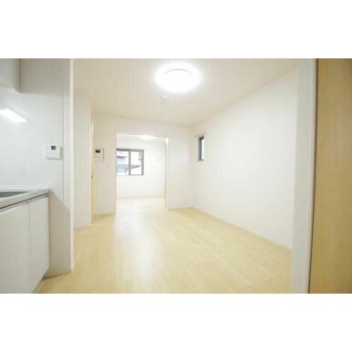 ★隣の洋室とつながっています★