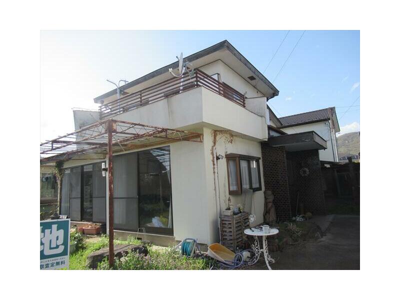 4-chome, Senzuka, Kofu-shi, Kofu (Ryuoh Station) 2F 5DK

5,000,000 yen