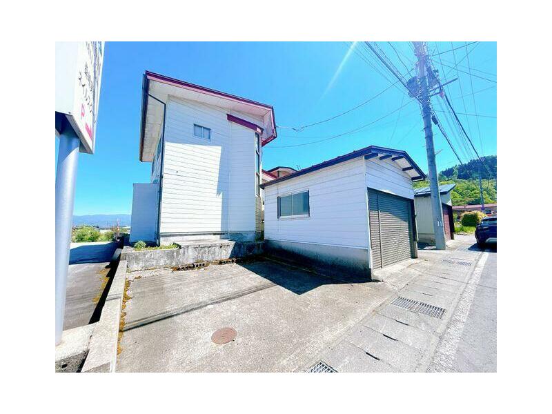 Yonezawa City, Tateyama 1-chome (Nishi-Yonezawa Station) 2-story building 5DK
