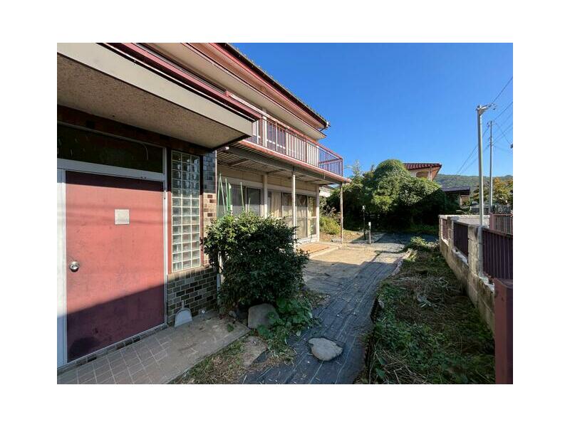 Kofu-shi, Kofu Ote 1-chome (Kofu Sta.) 2F 5DK

3,290,000 yen