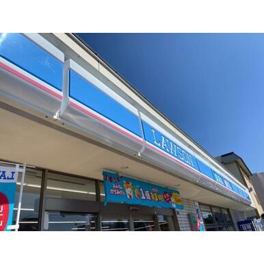ローソン札幌北1条西店 距離：297m