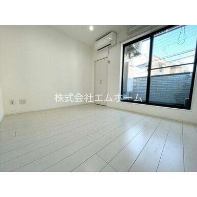 洋室５．６帖　エアコン完備