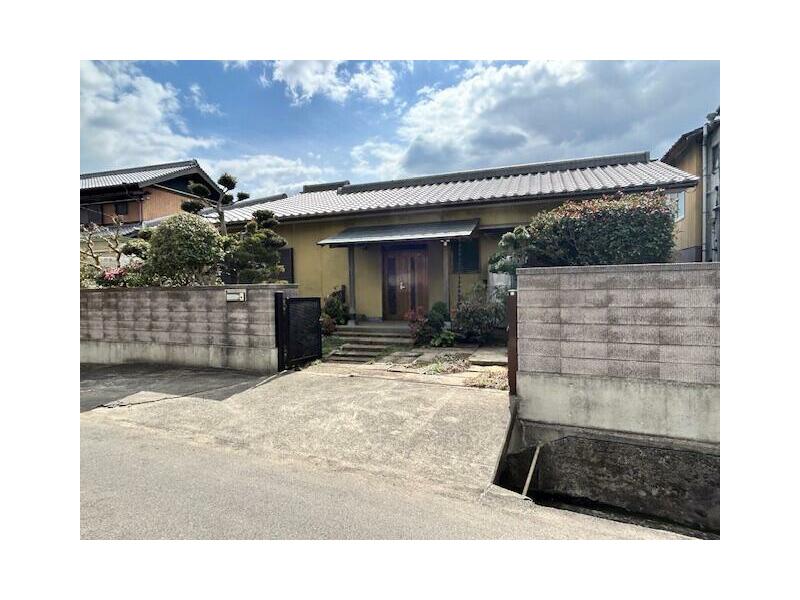 Sanuki City, Samukawa Town, Ishida Nishi Single-story building 4LDK