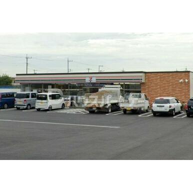 セブンイレブン鎌ケ谷初富店 距離：100m