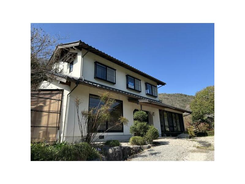 Kakeiai-cho, Unnan-city (Kisuki station) 2F 6SLDK

10,990,000 yen