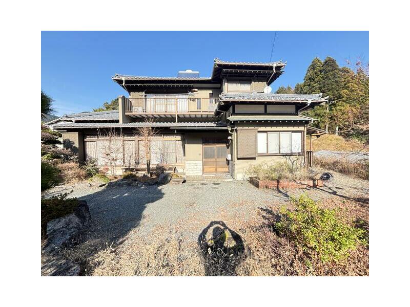 Minami-Koma District, Nanbu Town, Narushima (Uchifune Station) 2-story building 9DK