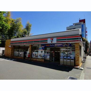 セブンイレブン 距離:249m