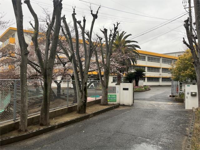 アットホーム 北九州市小倉南区 若園2丁目 城野駅 2階建 3sldk 北九州市小倉南区の中古一戸建て 提供元 株 アンサー倶楽部 小倉南店 一軒家 家の購入 アットホーム 北九州市小倉南区 若園2丁目 城野駅 2階建 3sldk 北九州市小倉南区の中古一戸建て 提供元 株 アンサー倶楽部 小倉南店 一軒家 家の購入