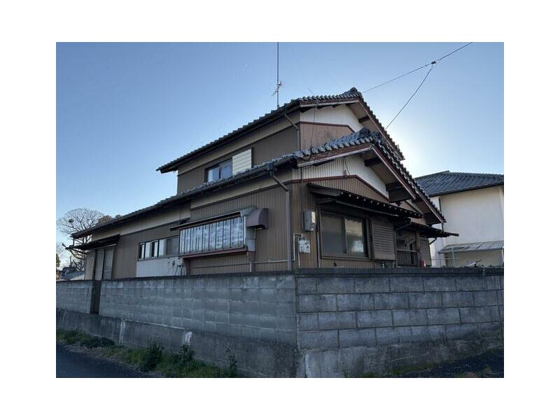 2F 6DK, Takase, Kamiita-cho, Itano-gun

1,200,000 yen