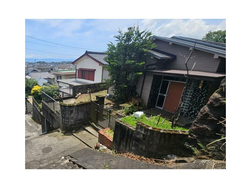 Kagoshima-shi, Kagoshima 8-chome （Saka-no-ue Station） Single-story building, 5DK

2.5 million yen