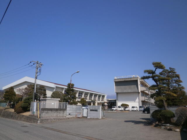 渋川市立子持中学校 アットホーム】渋川市 吹屋 （渋川駅 ） 2階建 ３ＬＤＫ[6984386534]渋川市の中古一戸建て（提供元：(株)北毛開発）｜一軒家・家の購入
