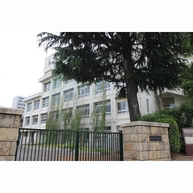 広島市立本川小学校 距離:648m