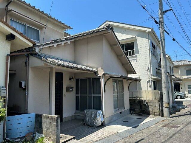 松山市 新浜町（港山駅） 2階建 ３ＬＤＫ 540万円