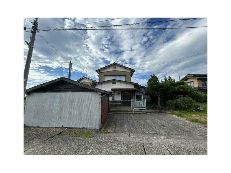 2F 8DK in Kofu-cho, Komatsu-shi, Komatsu

3 million yen