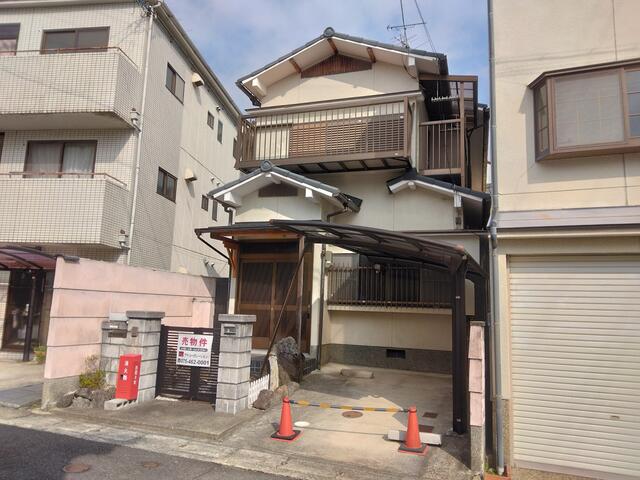 アットホーム】京都市北区 衣笠西開キ町 (北野白梅町駅 ) 2階 アットホーム】京都市北区 衣笠西開キ町 (北野白梅町駅 ) 2階
