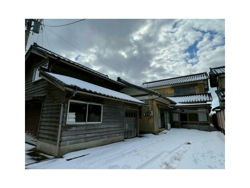 Awara City, Namimatsu (Awara Yunomachi Station) 2-story 6DK