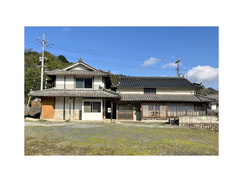 Maniwa City, Naka (Komi Station) 2-story 3DK