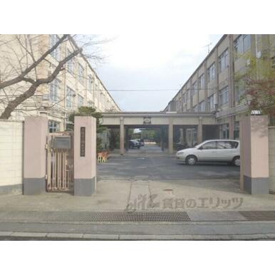 樫原中学校 距離：380m
